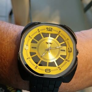 Black and Yellow Men's Watch